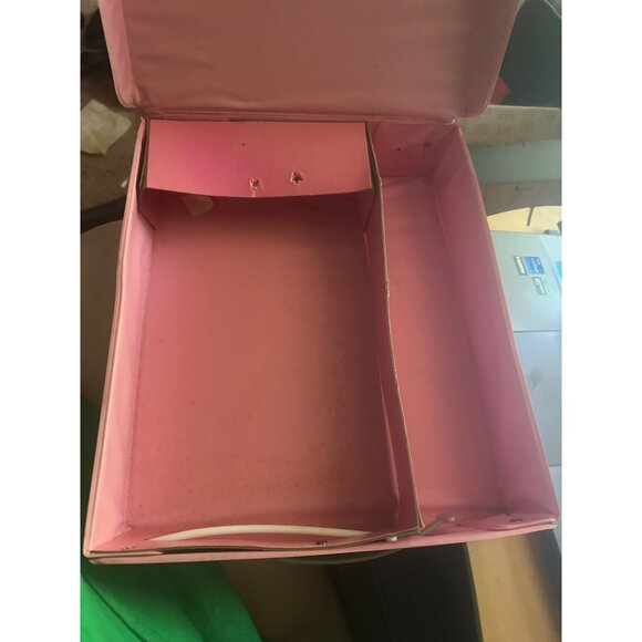 Vintage Barbie Pink Doll Case With Divider & Handle READ - Picture 6 of 6